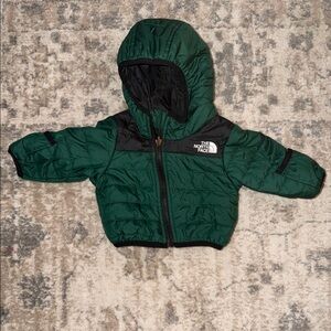 The North Face Forest Green and Black Infant Jacket